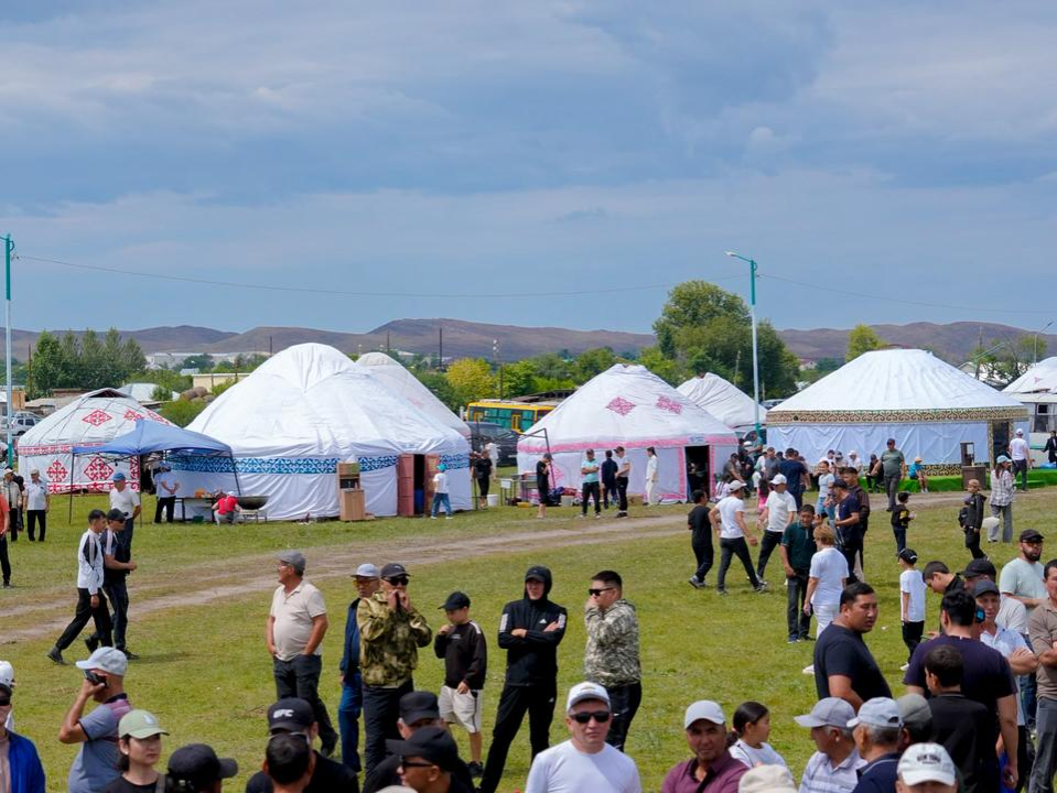 To celebrate the 180th anniversary of Abai, a festival was held in the Kokpektinsky district of the Abai region, bringing together 174 horses and 10,000 spectators
