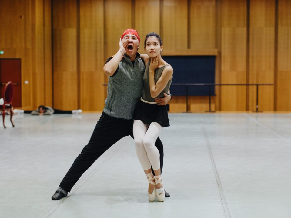 “Astana Opera” Takes the Sunny Coppélia to Oman