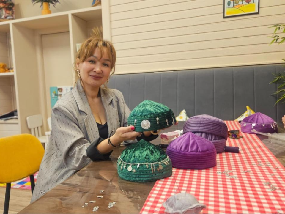 A creator from Astana held a charity workshop on embroidering skullcaps in honor of Nauryz.
